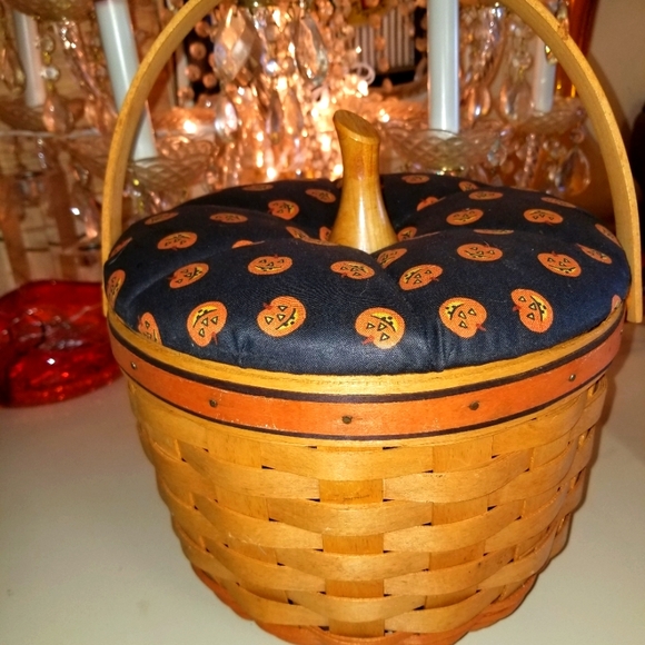 LONGABERGER large HALLOWEEN pumpkins LIDDED BASKET clear liner and handle 2007